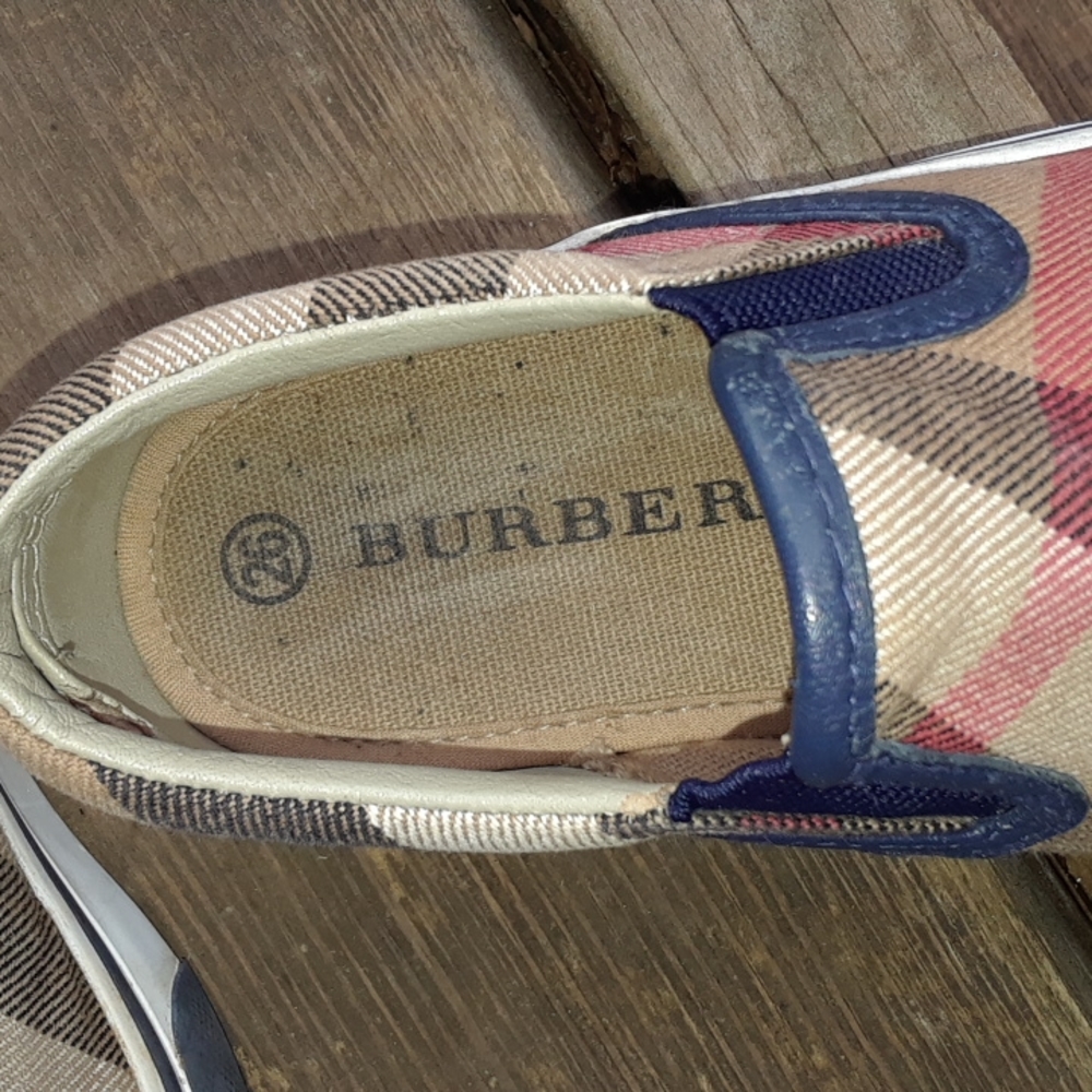 Burberry toddler slip-ons - Picture 5 of 8